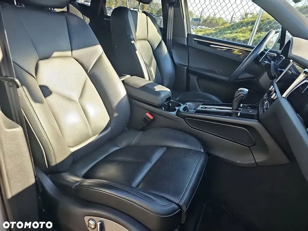 Porsche Macan Standard - 8