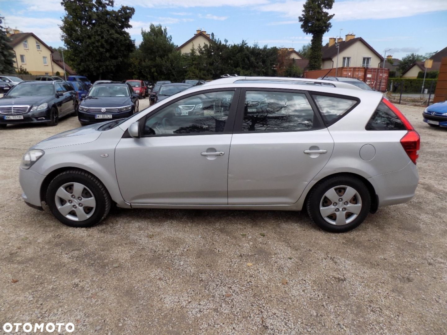 Kia Ceed - 11