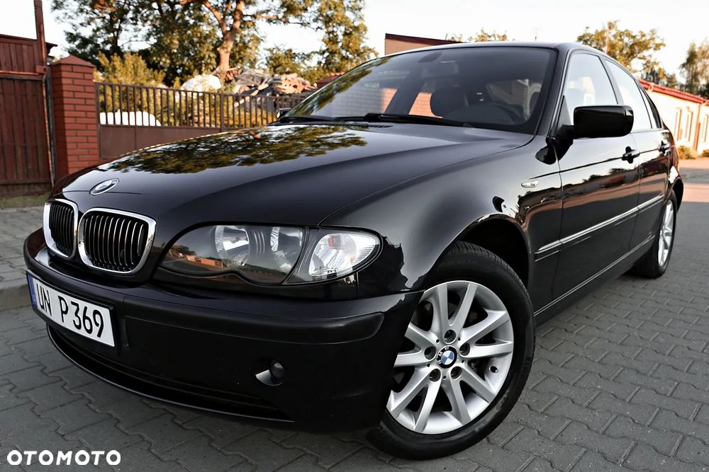 BMW Seria 3 318i - 4