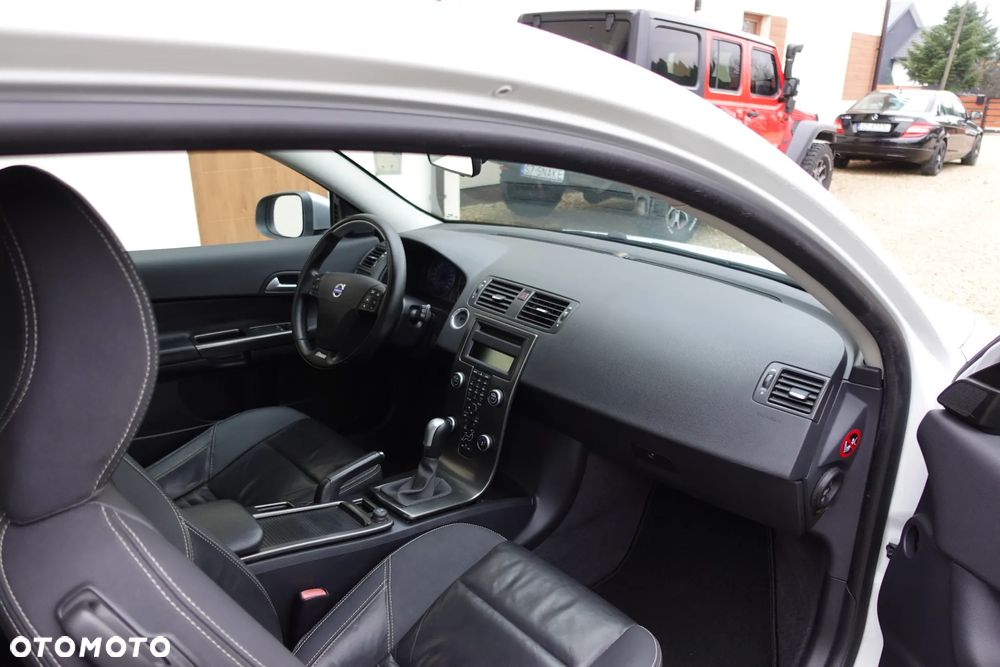 Volvo C30 D2 R-Design - 6