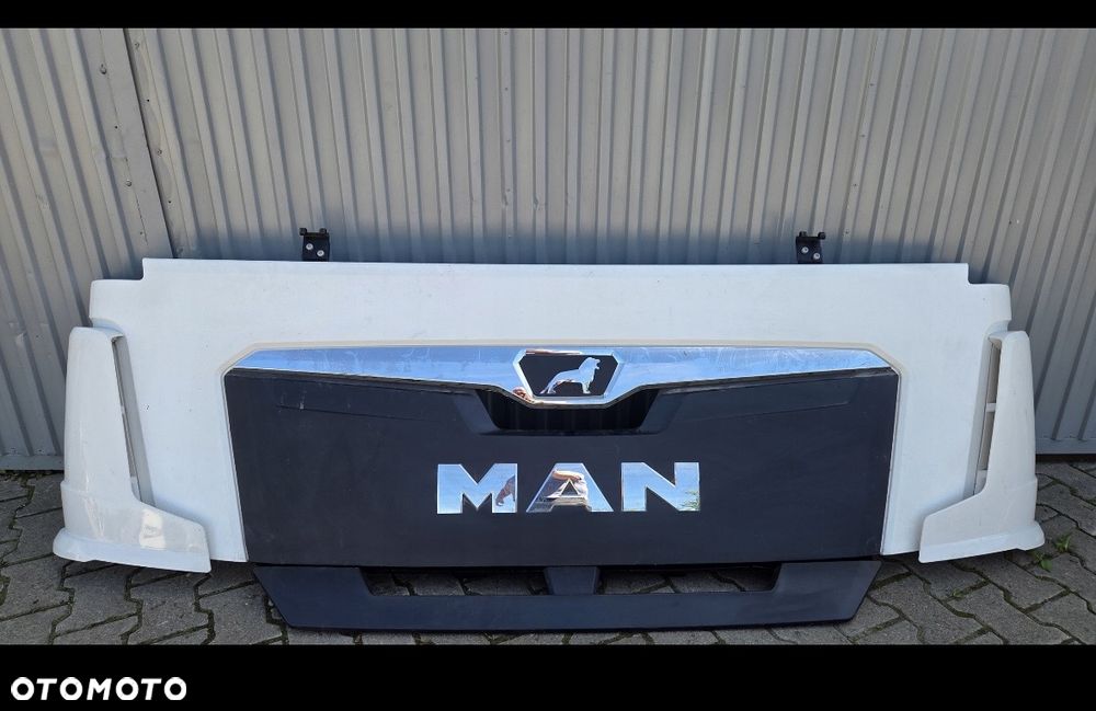 maska kabiny atrapa chłodnicy grill owiewka zamek man tg3 tgx 81611106112