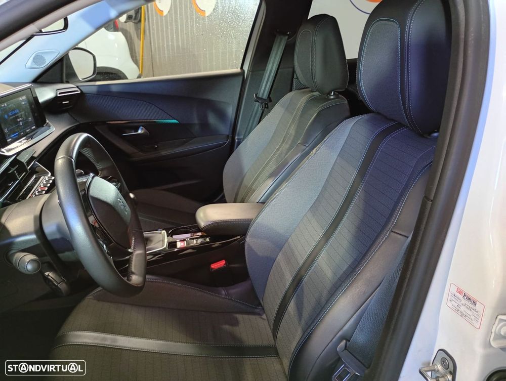 Peugeot 2008 1.5 BlueHDi Allure - 15