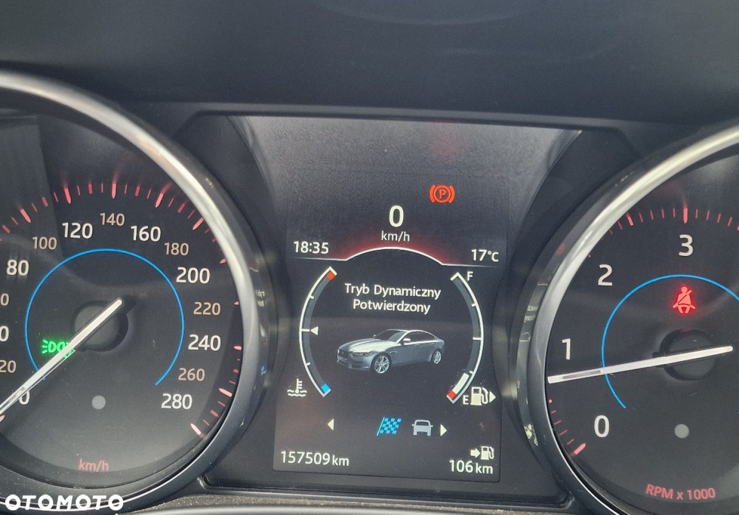 Jaguar XE - 33