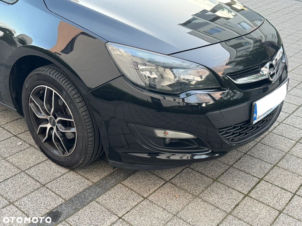 Opel Astra IV 1.4 T Active - 3