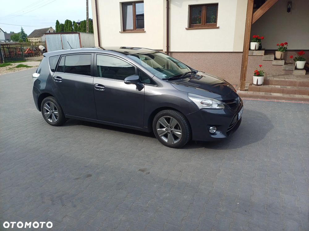 Toyota Verso - 2