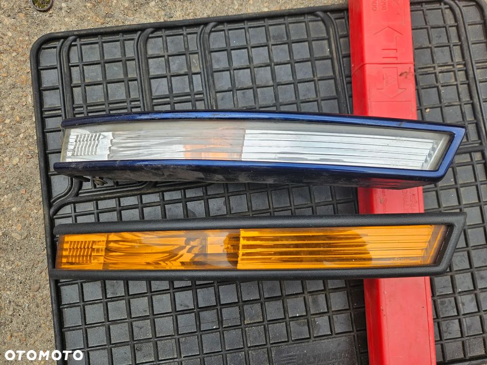 VW PASSAT B6 Org. KIERUNKOWSKAZ  PRAWY