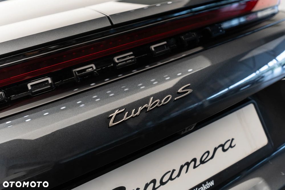 Porsche Panamera Turbo S E-Hybrid PHEV - 39