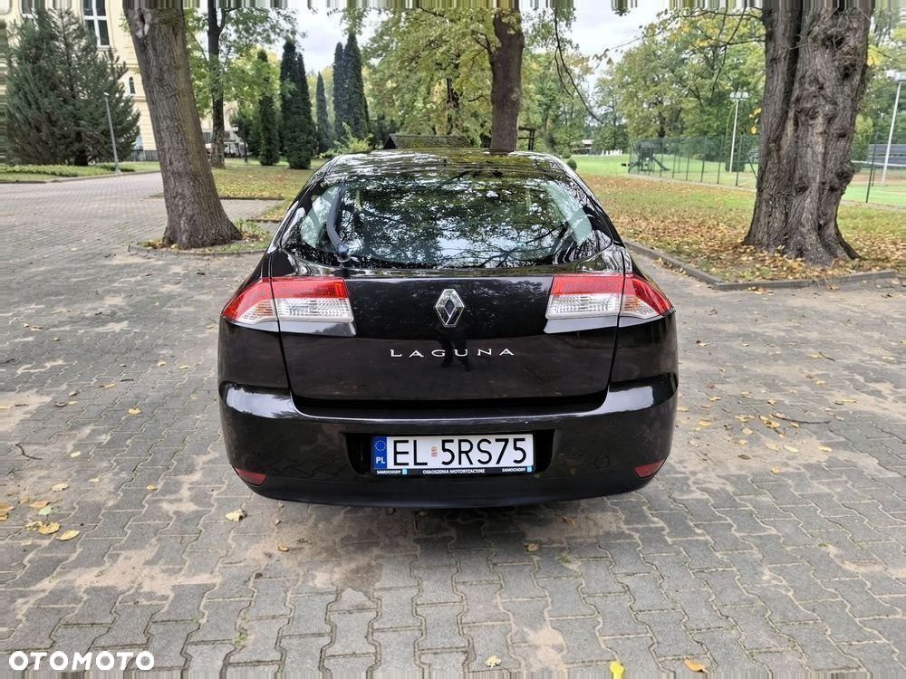 Renault Laguna 1.6 16V Emotion - 12