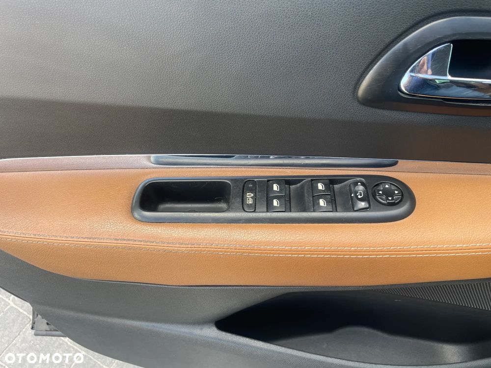 Peugeot 5008 155 THP Family Plus - 22