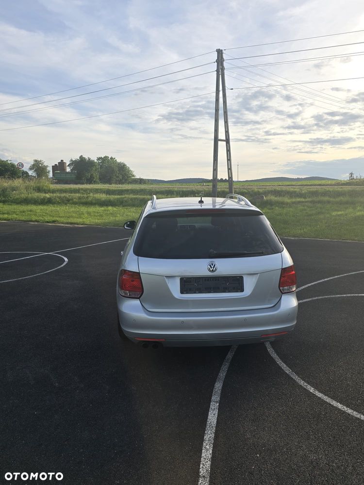 Volkswagen Golf 2.0 TDI DPF Style - 6