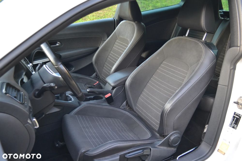 Volkswagen Scirocco 2.0 TDI - 11