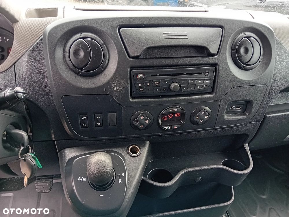 Renault Master - 25