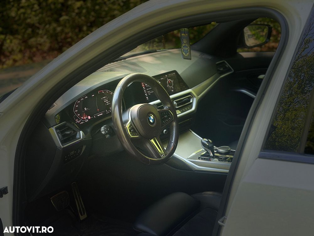BMW Seria 3 320i xDrive AT - 9