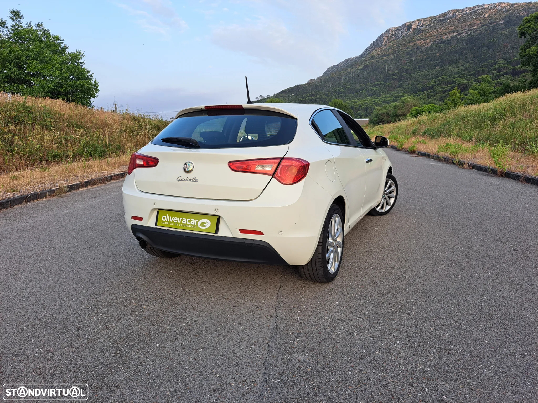 Alfa Romeo Giulietta 1.6 JTDm Exclusive - 24