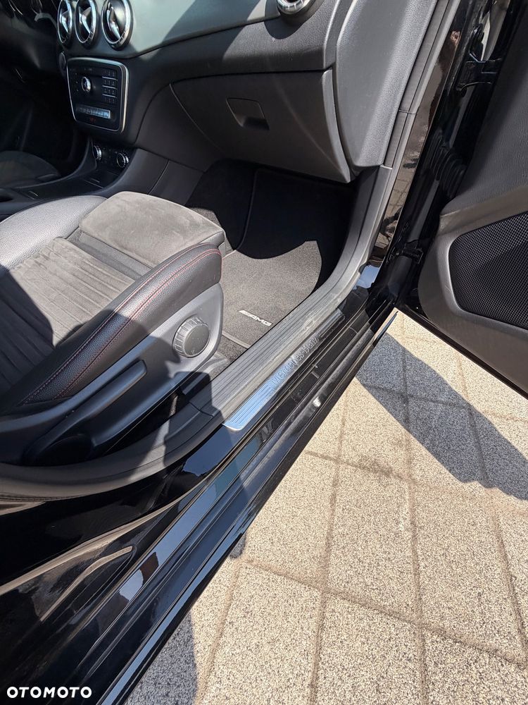 Mercedes-Benz CLA 200 7G-DCT AMG Line - 12