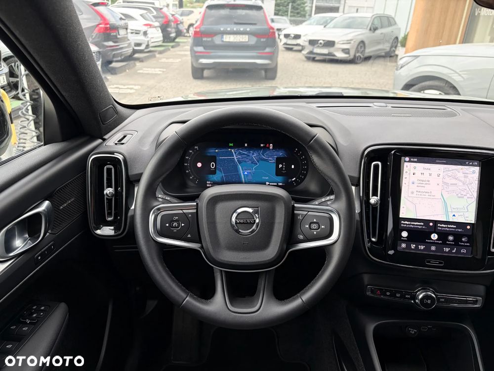 Volvo XC 40 B3 Plus Dark - 10
