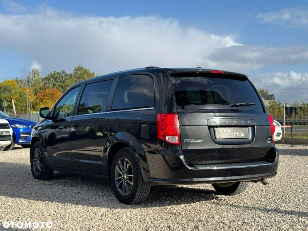 Dodge Grand Caravan 3.6 R/T - 6