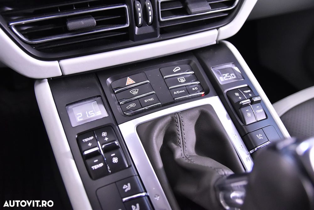 Porsche Macan S - 18