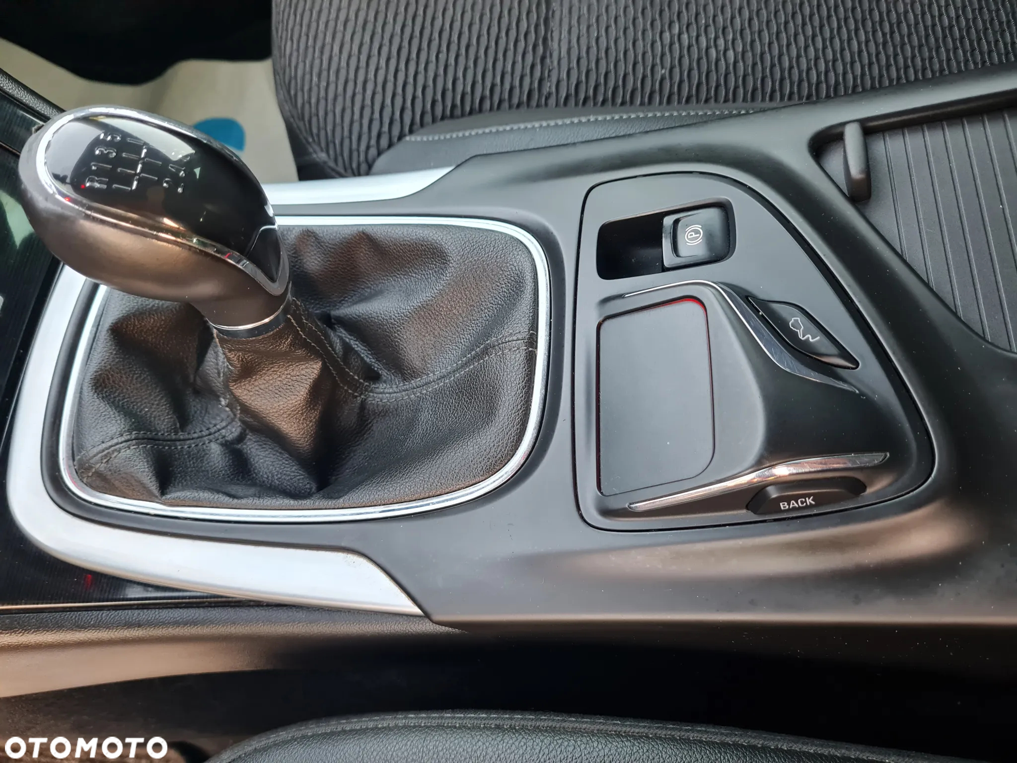 Opel Insignia 2.0 CDTI Cosmo S&S - 29