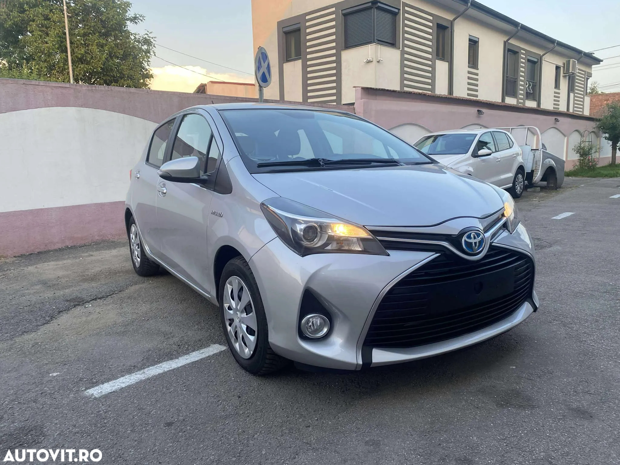 Toyota Yaris Hybrid 1.5 VVT-i Comfort - 2