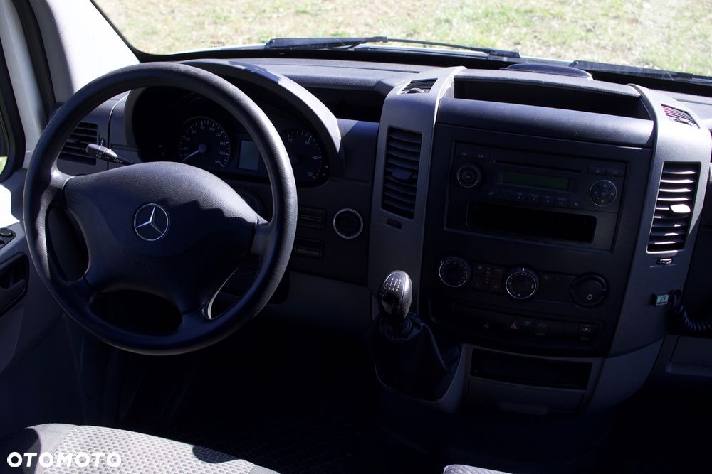 Mercedes-Benz Sprinter - 10