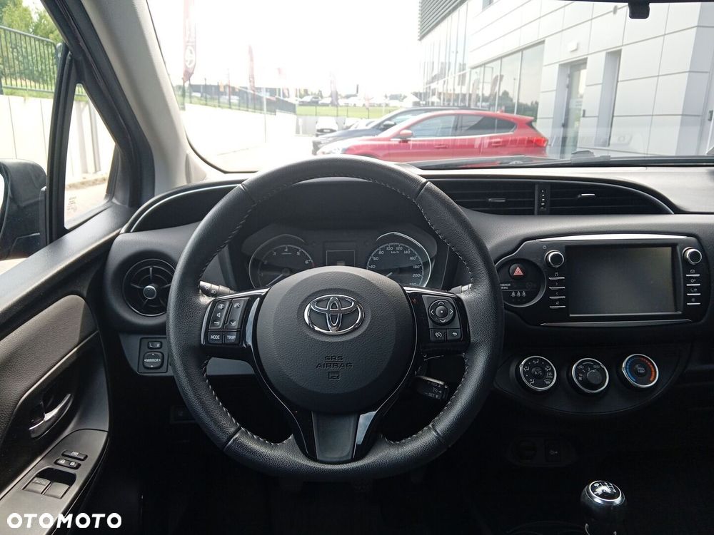 Toyota Yaris - 16