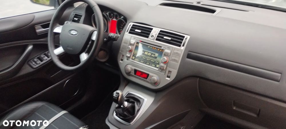 Ford Kuga 2.0 TDCi 4WD Titanium - 5