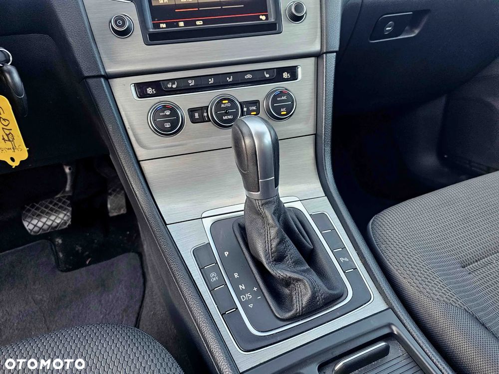 Volkswagen Golf VII 1.4 TSI BMT Highline DSG - 19