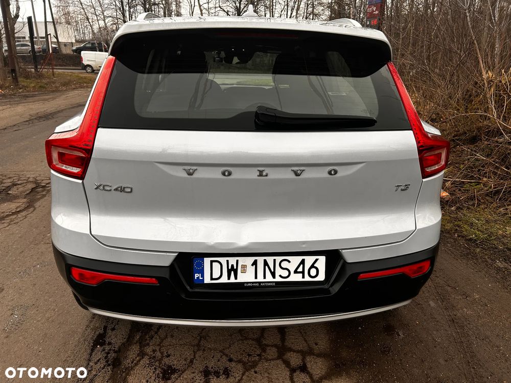 Volvo XC 40 T3 Momentum Pro - 6
