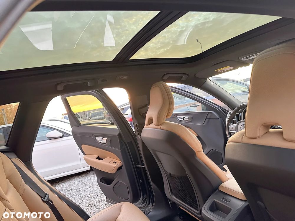 Volvo XC 60 B5 B AWD Geartronic Momentum Pro - 9