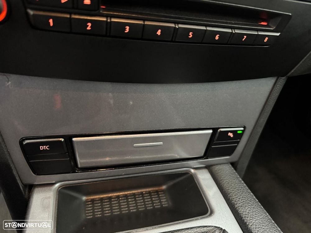 BMW 520 d Touring Executive - 30