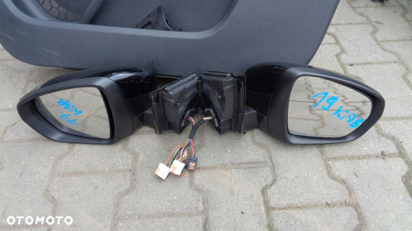 Citroen C5 Aircross - lusterko lewe 17 pin