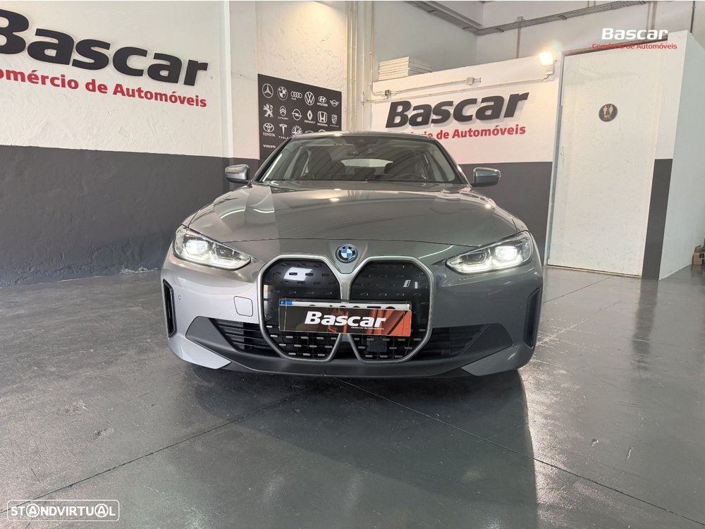 BMW i4 eDrive40 Edição Desportiva M - 3