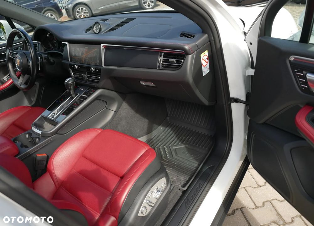 Porsche Macan - 13