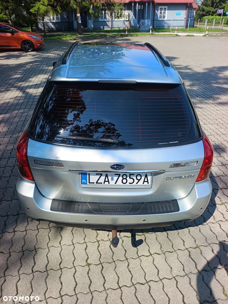 Subaru Outback 3.0 H6 - 9