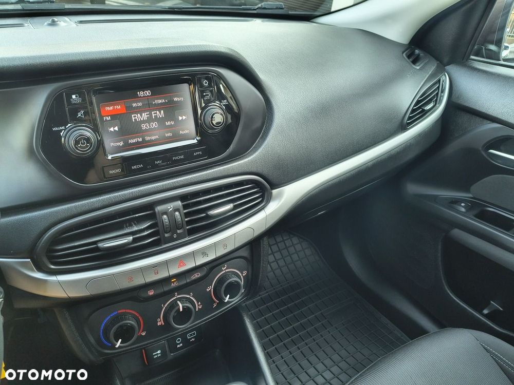 Fiat Tipo 1.4 T-Jet Easy - 11