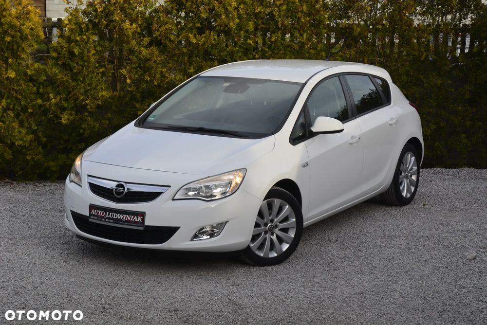 Opel Astra 1.6 Design Edition - 8