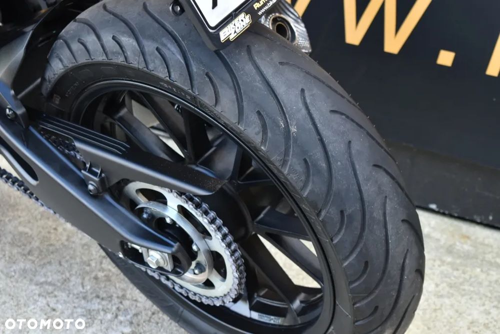 Yamaha MT - 17