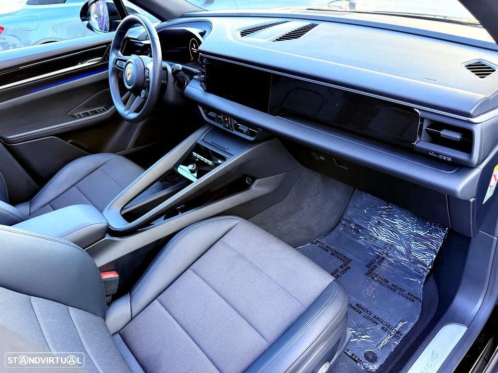 Porsche Macan Electric 4 - 26