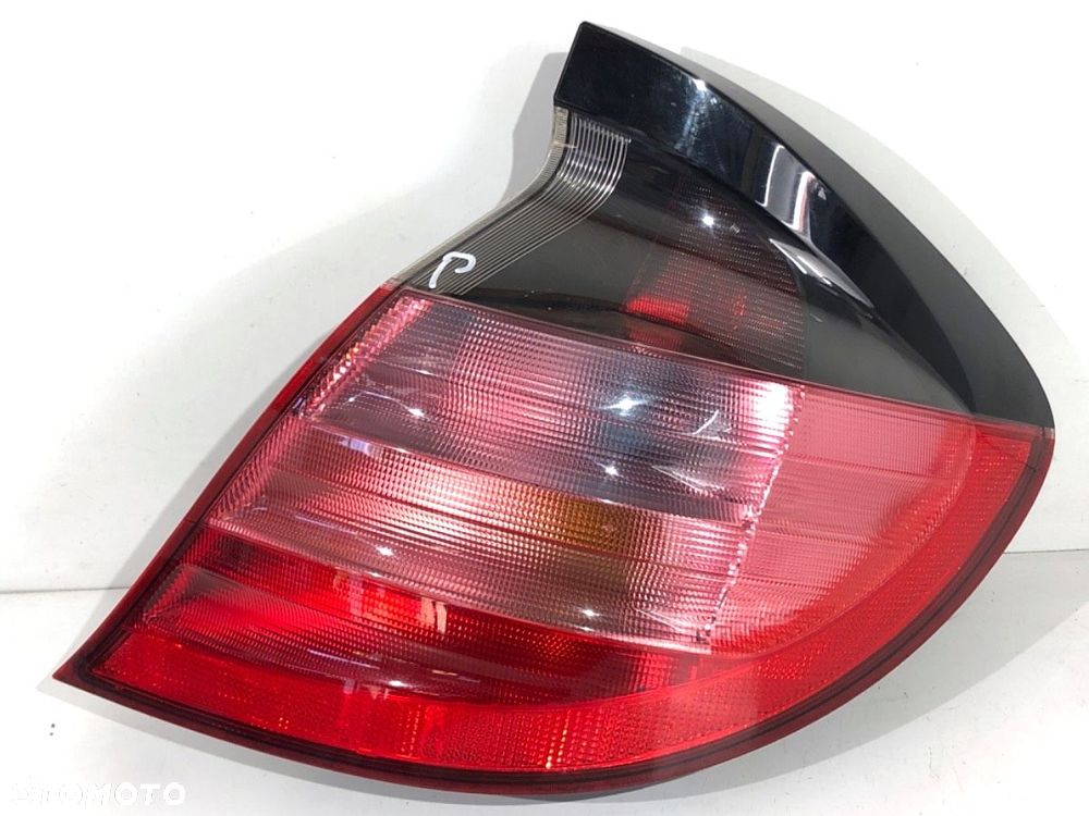 LAMPA PRAWY TYŁ  MERCEDES-BENZ KLASA C coupe (CL203) 2001 - 2011 C 200 Kompressor (203.742) 120 kW - 1