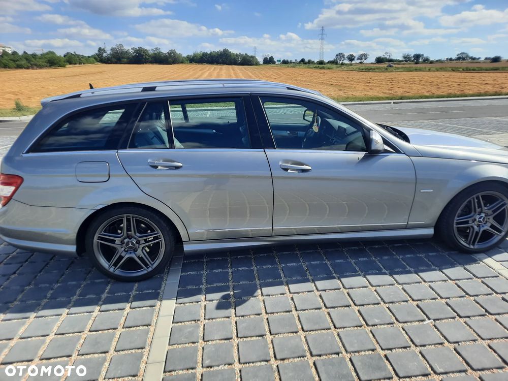Mercedes-Benz Klasa C 220 CDI DPF Automatik Avantgarde - 32