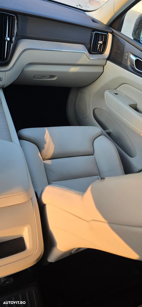 Volvo XC 60 Recharge T6 Twin Engine eAWD Inscription Expression - 24