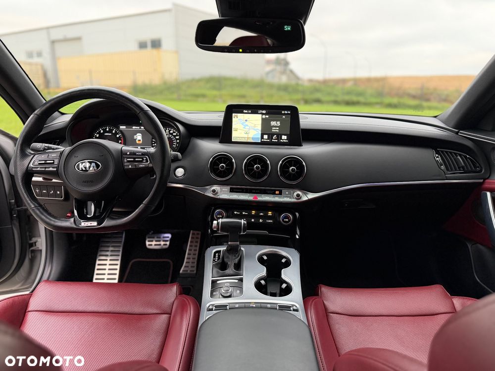 Kia Stinger 3.3 T-GDI V6 GT AWD - 24