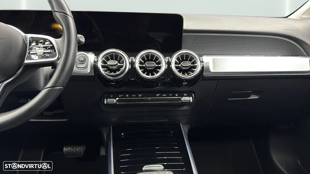 Mercedes-Benz EQB - 10