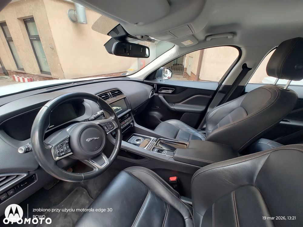 Jaguar F-Pace - 15