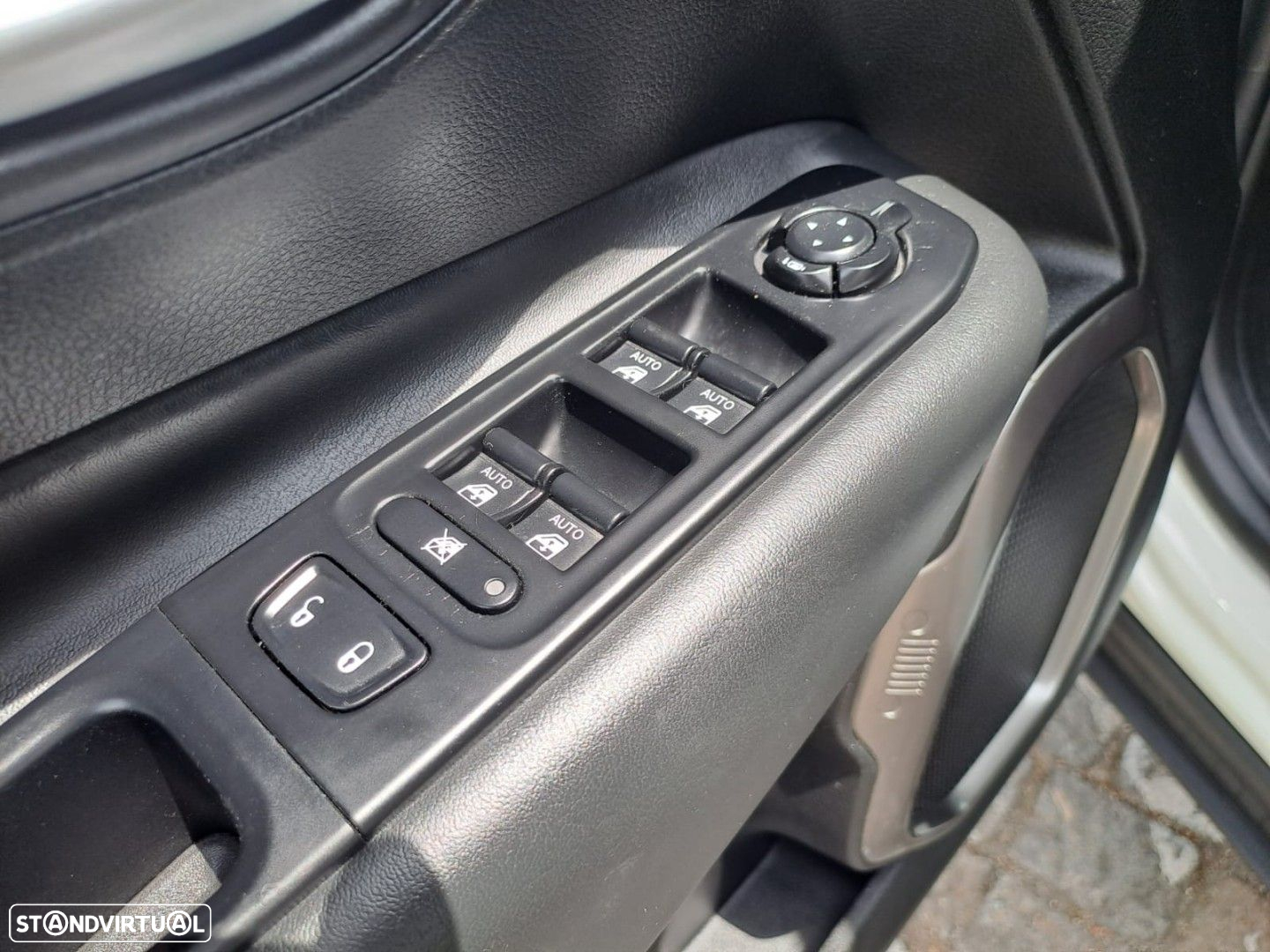 Jeep Renegade 1.0 T-GDI Limited - 17