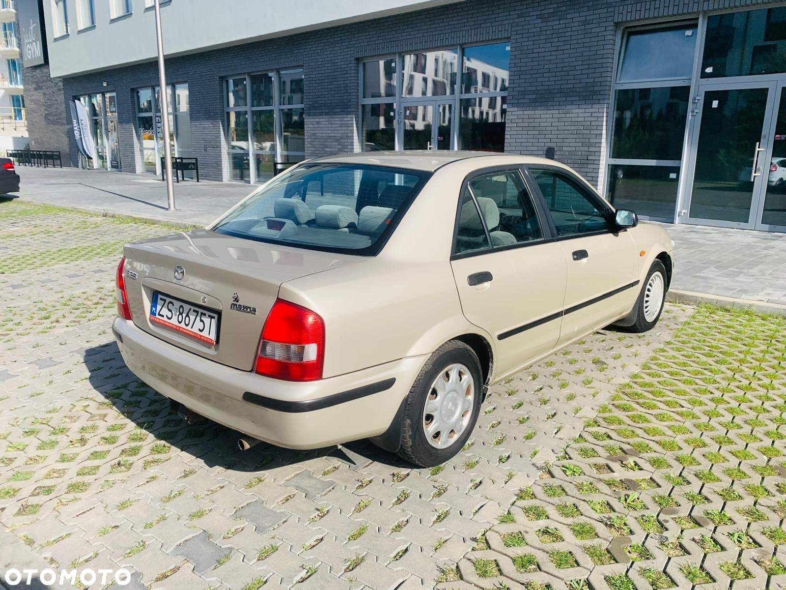 Mazda 323 - 4