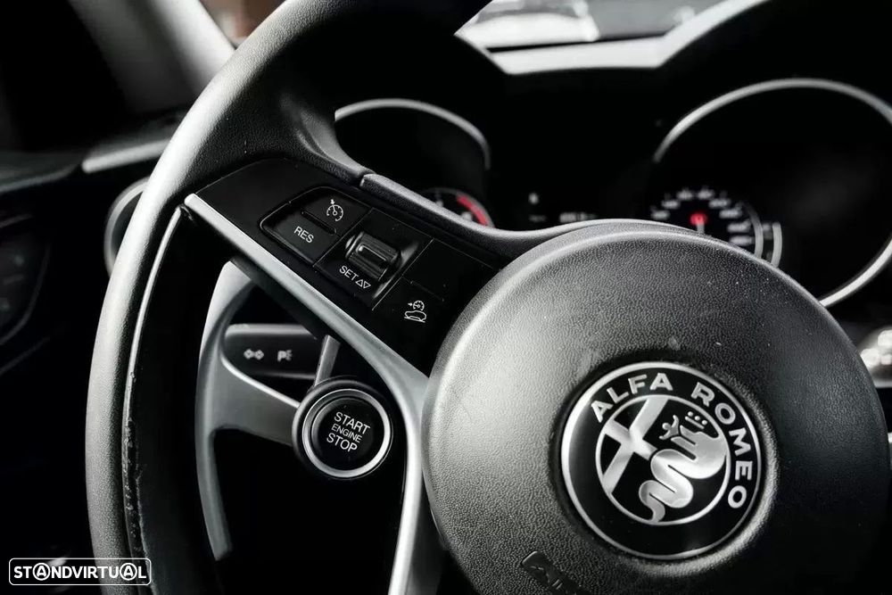 Alfa Romeo Stelvio 2.2 D Super AT8 - 28