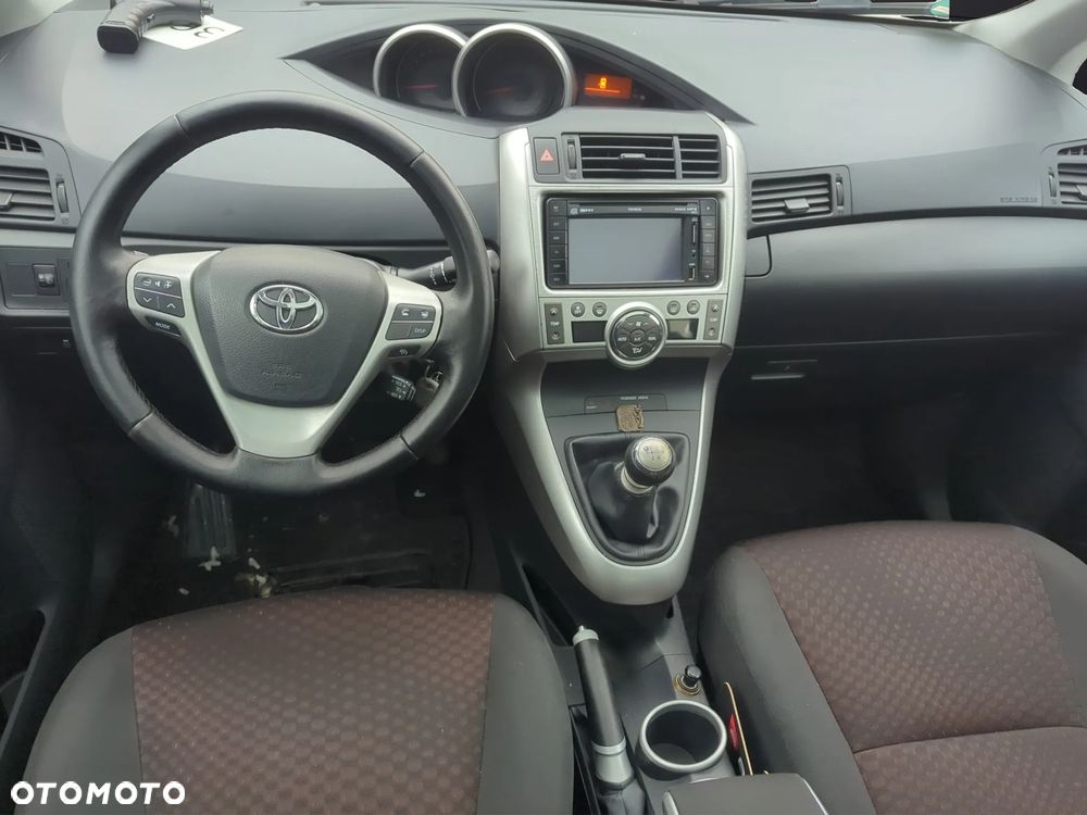 Toyota Verso 1.8 5-Sitzer Executive - 13