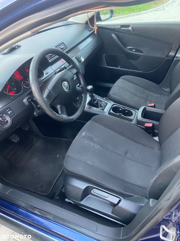 Volkswagen Passat 1.9 TDI Comfortline - 8